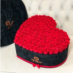 101 Rose Senza Tempo Box Cuore