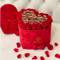 Luxury Valentines Gift Velvet Heart Box | Send Preserved Roses to Milan | Local Florist