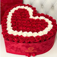 Sending Preserved Roses for Valentines Day to Milan | Heart Velvet Box with 100 Red Roses